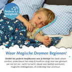 Slapend kind op Ella kinderkussen met verstelbare stevigheid en ergonomische ondersteuning van nek en hoofd.