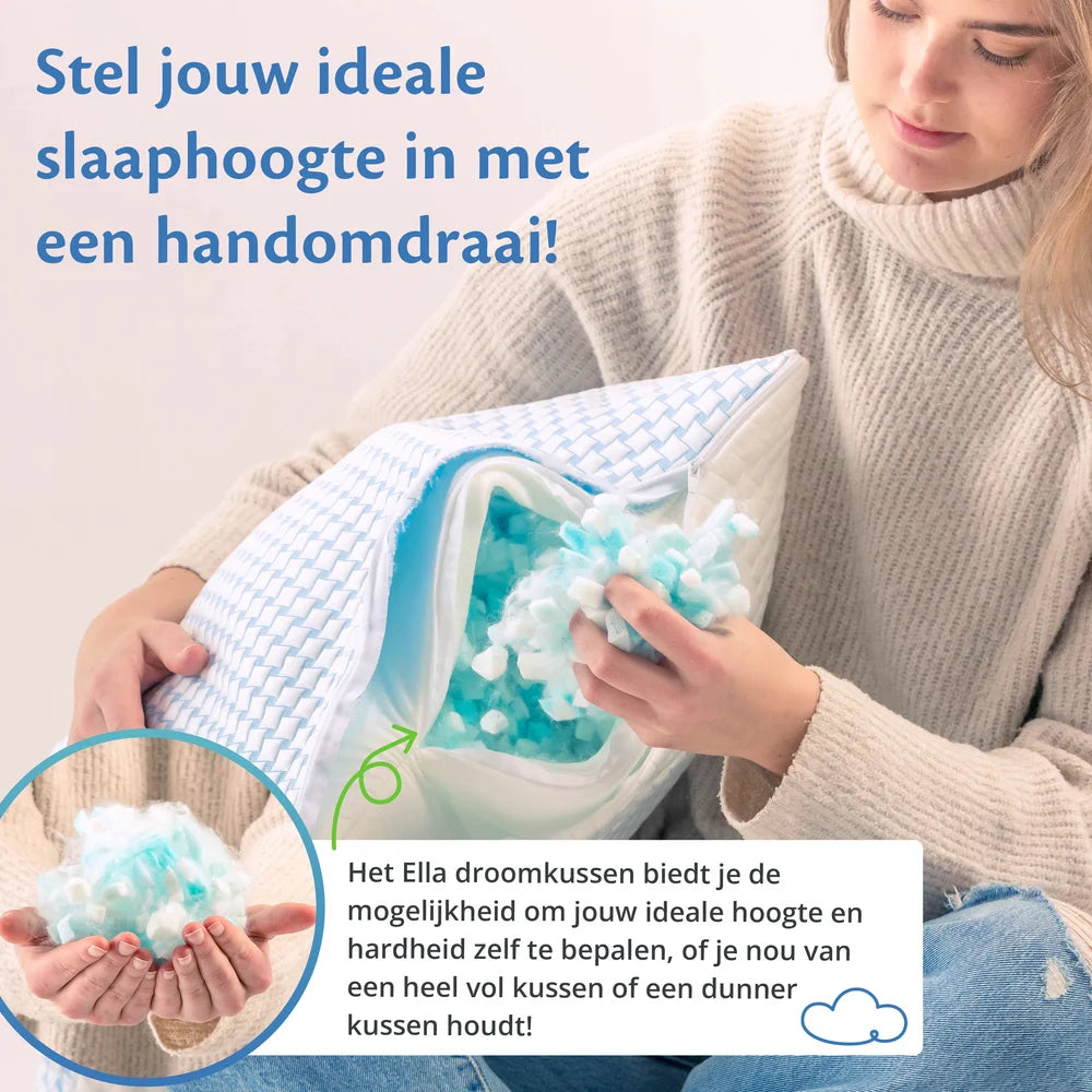 Vrouw stelt de hoogte van het Ella droomkussen in door vulling toe te voegen of te verwijderen.